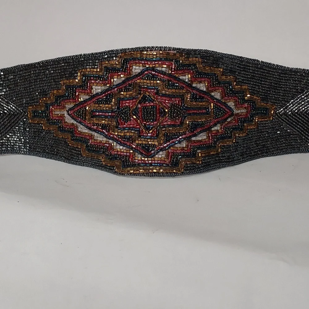 La Regale Beaded Belt with Multicolor Design